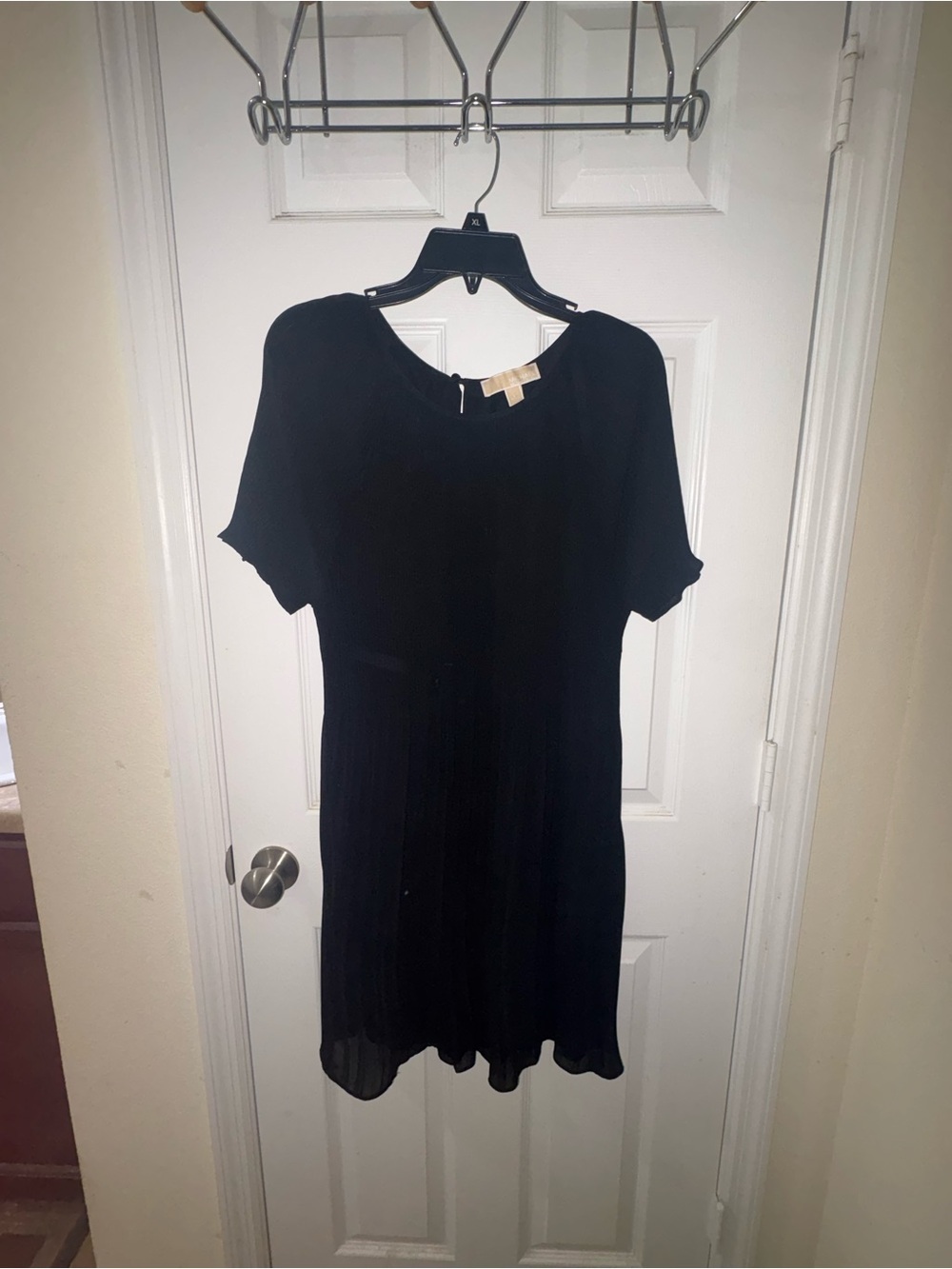 MICHAEL Michael Kors Black Short-Sleeve Pleated Hem Mini Dress
